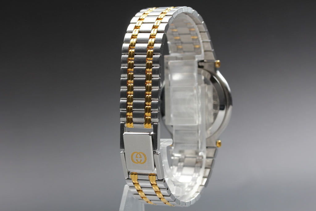 Near MINT / BOX Vintage Gucci 9000M 32mm Quartz Off White Dial Men's From JAPAN