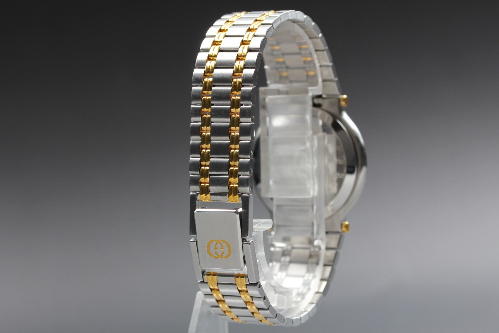 Near MINT / BOX Vintage Gucci 9000M 32mm Quartz Off White Dial Men's From JAPAN