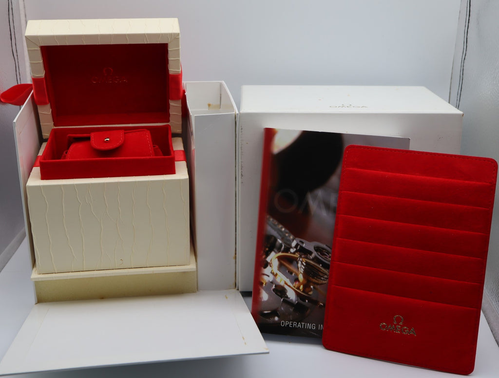 Near MINT Omega Red Ribbon White Watch Box Genuine Case Only From JAPAN #1524