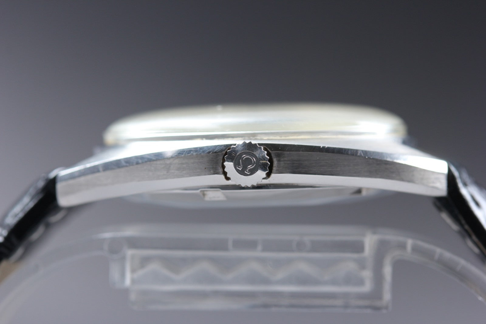 Vintage 1969 Near MINT Omega De ville 166.029 34mm Automatic Cal.565 Silver Men