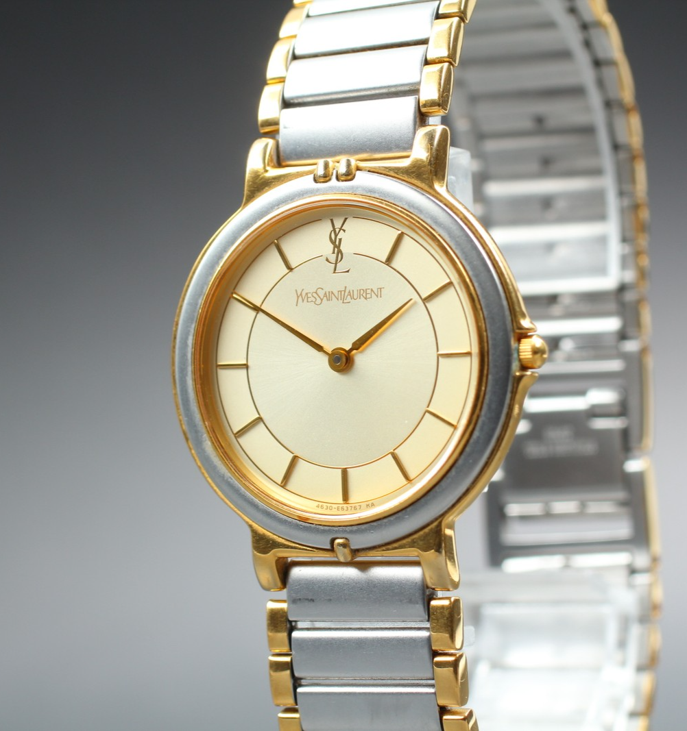 Near MINT Vintage Yves Saint Laurent 4620-E62267 30mm Quartz Gold Dial Unisex