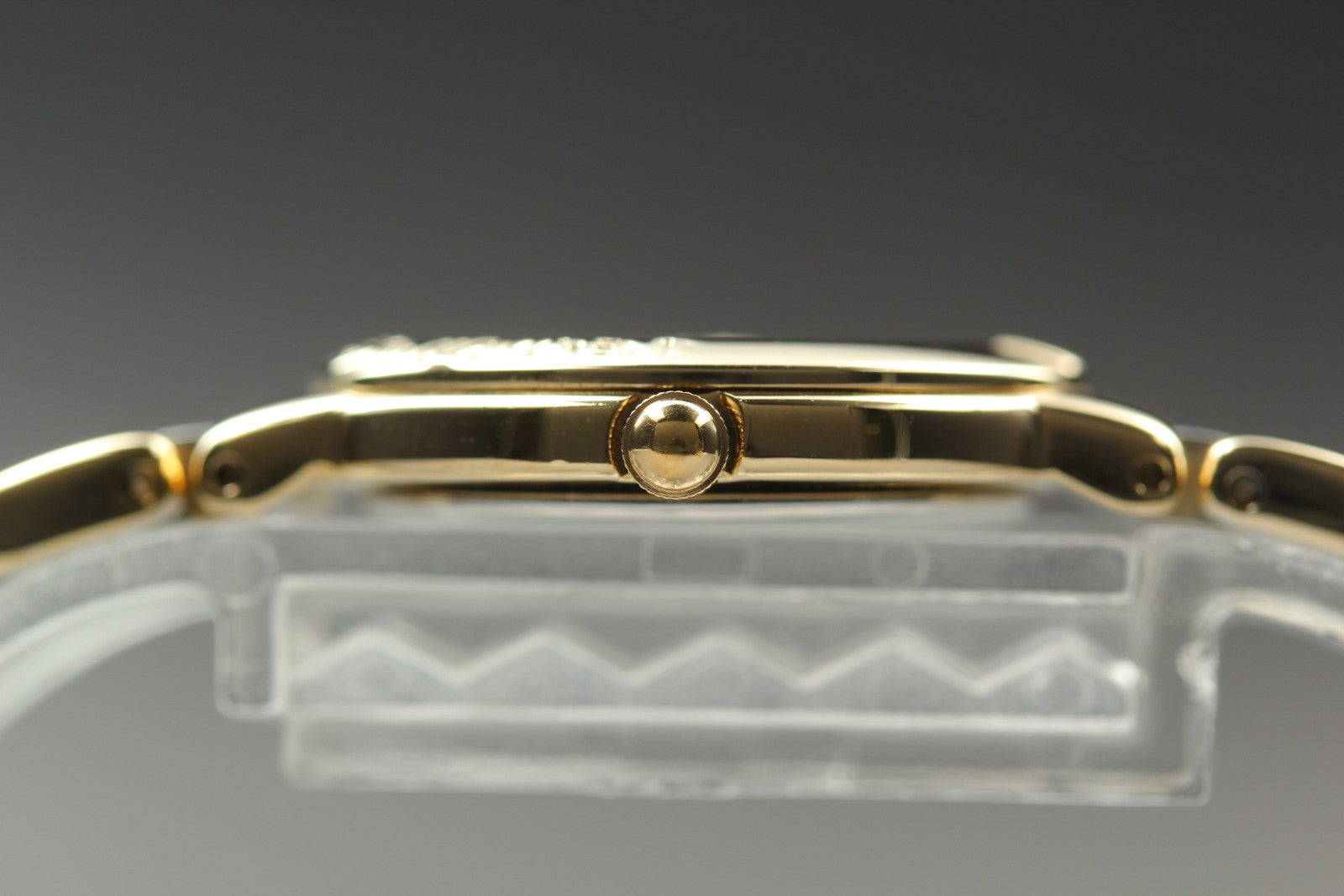 Near MINT Vintage Yves Saint Laurent 2200-229789 24mm Quartz Blue Dial Women's