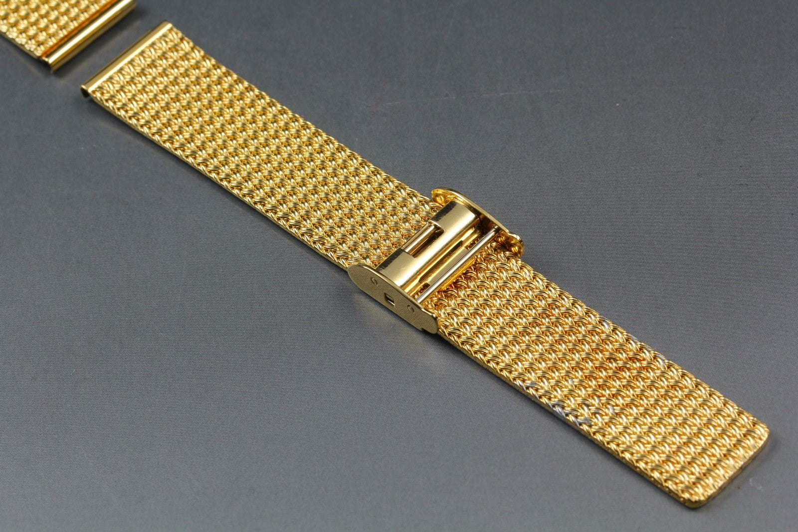 Near MINT Vintage OMEGA Milanese Mesh Band 16mm Bracelet Stainless Gold Unisex
