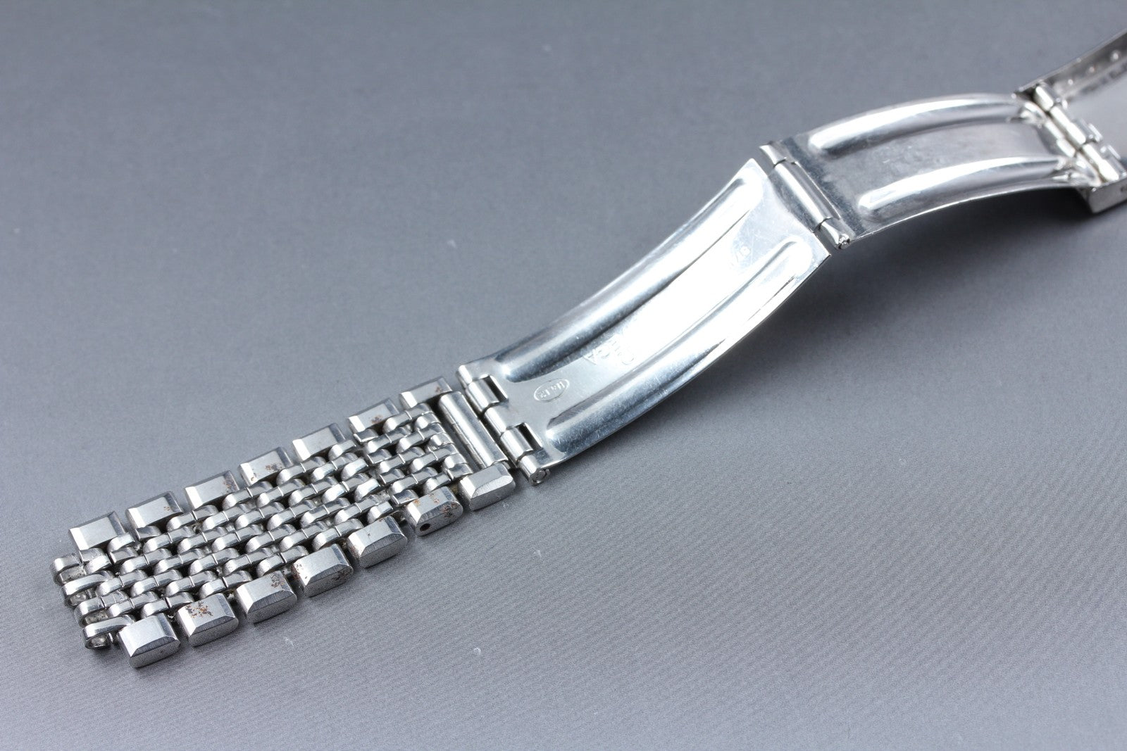 Near MINT Vintage OMEGA 1037 Beads of Rice Bracelet 18mm 570 End link Men's