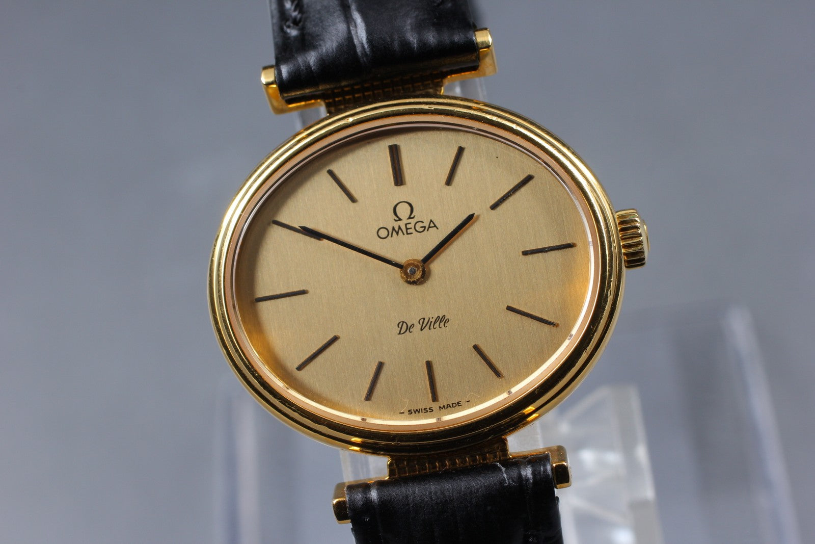 1978 Near MINT OMEGA De Ville 27mm 511.0558 Manual Cal.625 Gold Women's Vintage