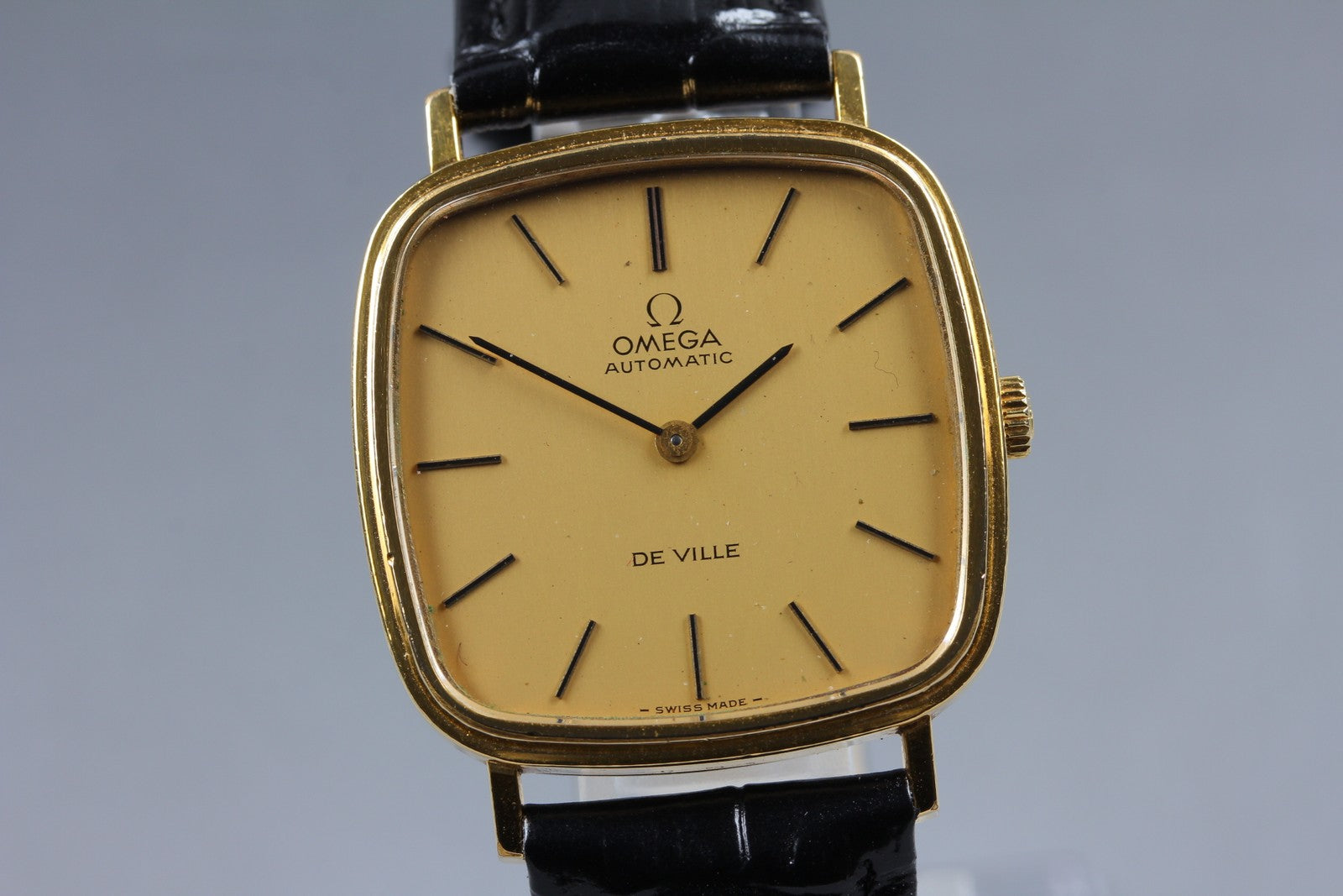 1973 Near MINT OMEGA De Ville 31mm 151.0045 Automatic Cal.711 Gold Men's Vintage