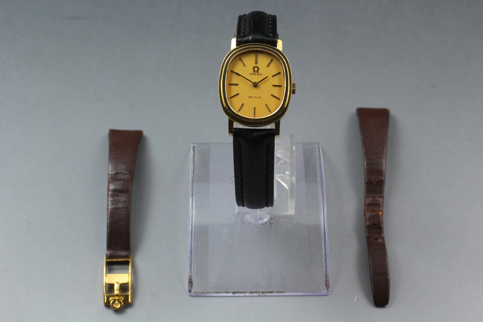 1976 Near MINT OMEGA De Ville 23mm 511.0473 Manual Cal.625 Gold Women's Vintage