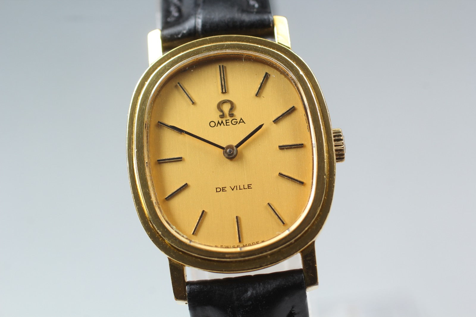 1976 Near MINT OMEGA De Ville 23mm 511.0473 Manual Cal.625 Gold Women's Vintage