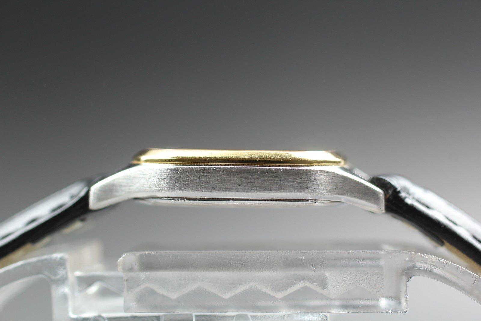 1984 Near MINT Omega Seamaster 796.0875 23mm Quartz Gold Roman Women's Vintage