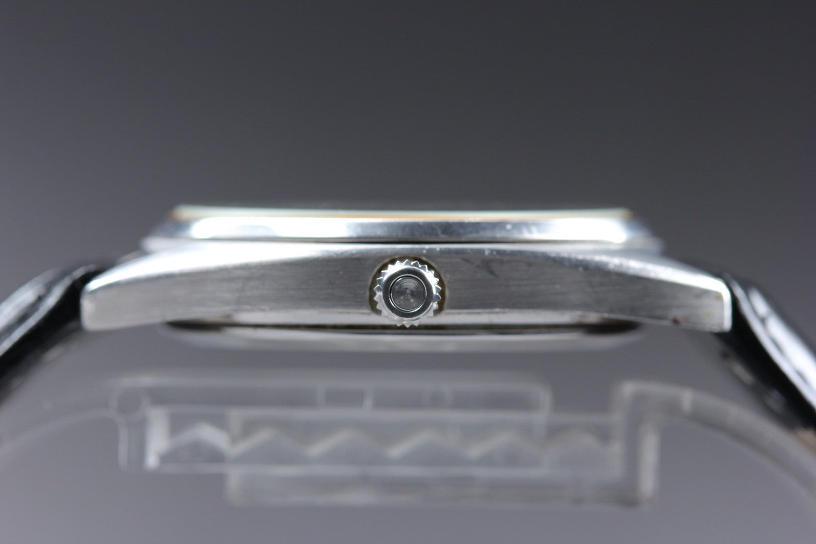 1979 Near MINT OMEGA Seamaster 196.0186 33mm Quartz Cal.1342 Silver Men Vintage