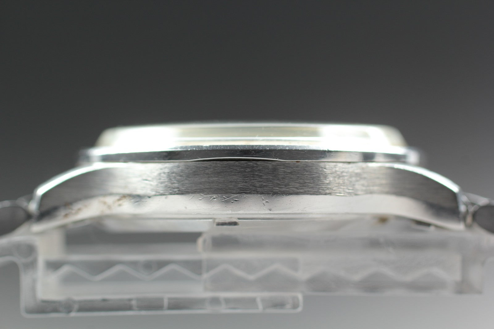 1970 Near MINT OMEGA Constellation f300Hz 35mm 198.003 Quartz Silver Men Vintage