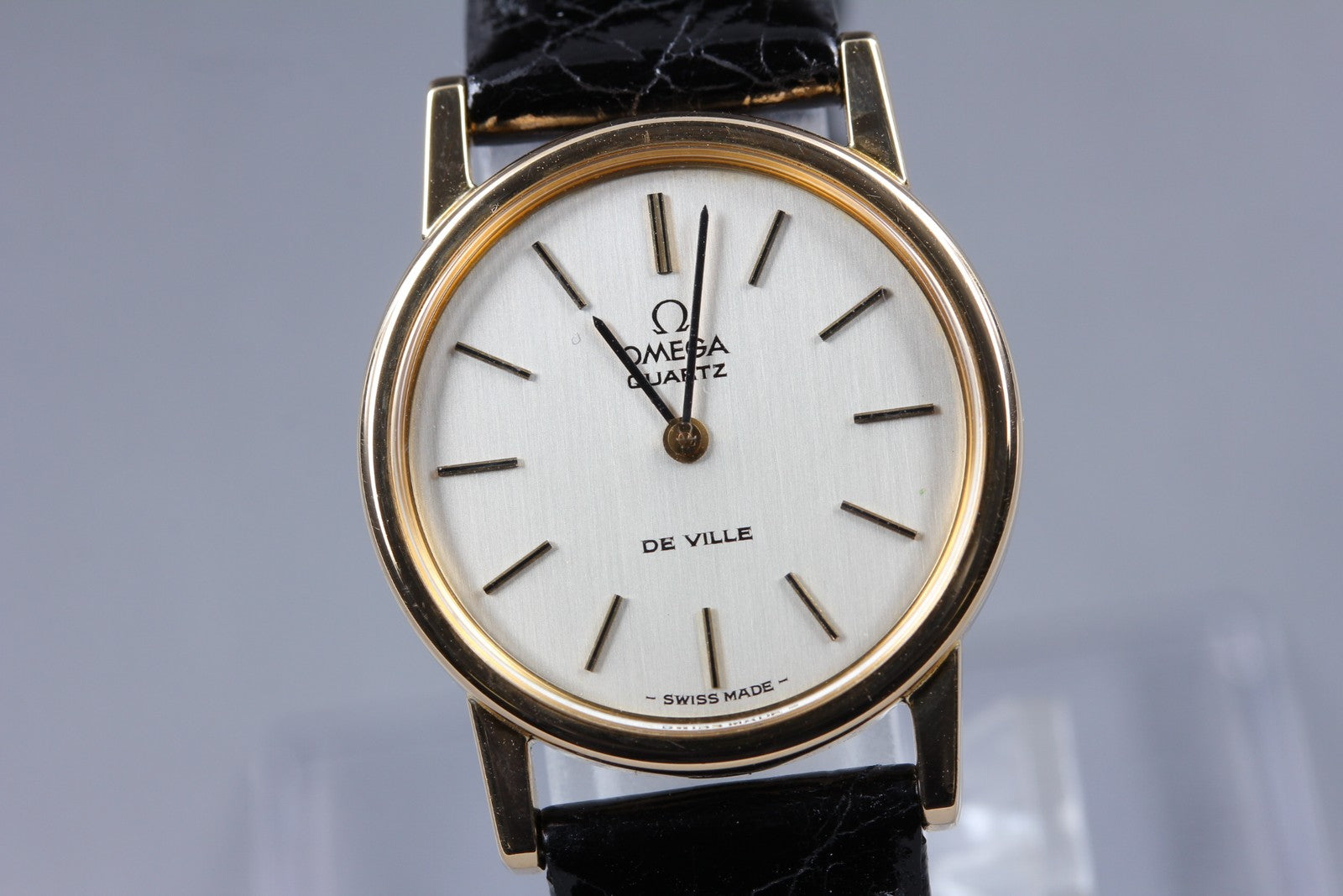 1978 Near MINT OMEGA De Ville 25mm 591.012 Quartz Silver Dial Women's Vintage