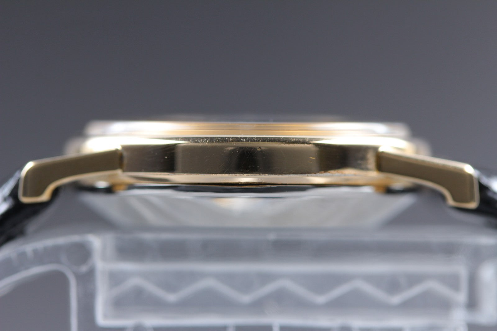 1978 Near MINT OMEGA De Ville 25mm 591.012 Quartz Silver Dial Women's Vintage