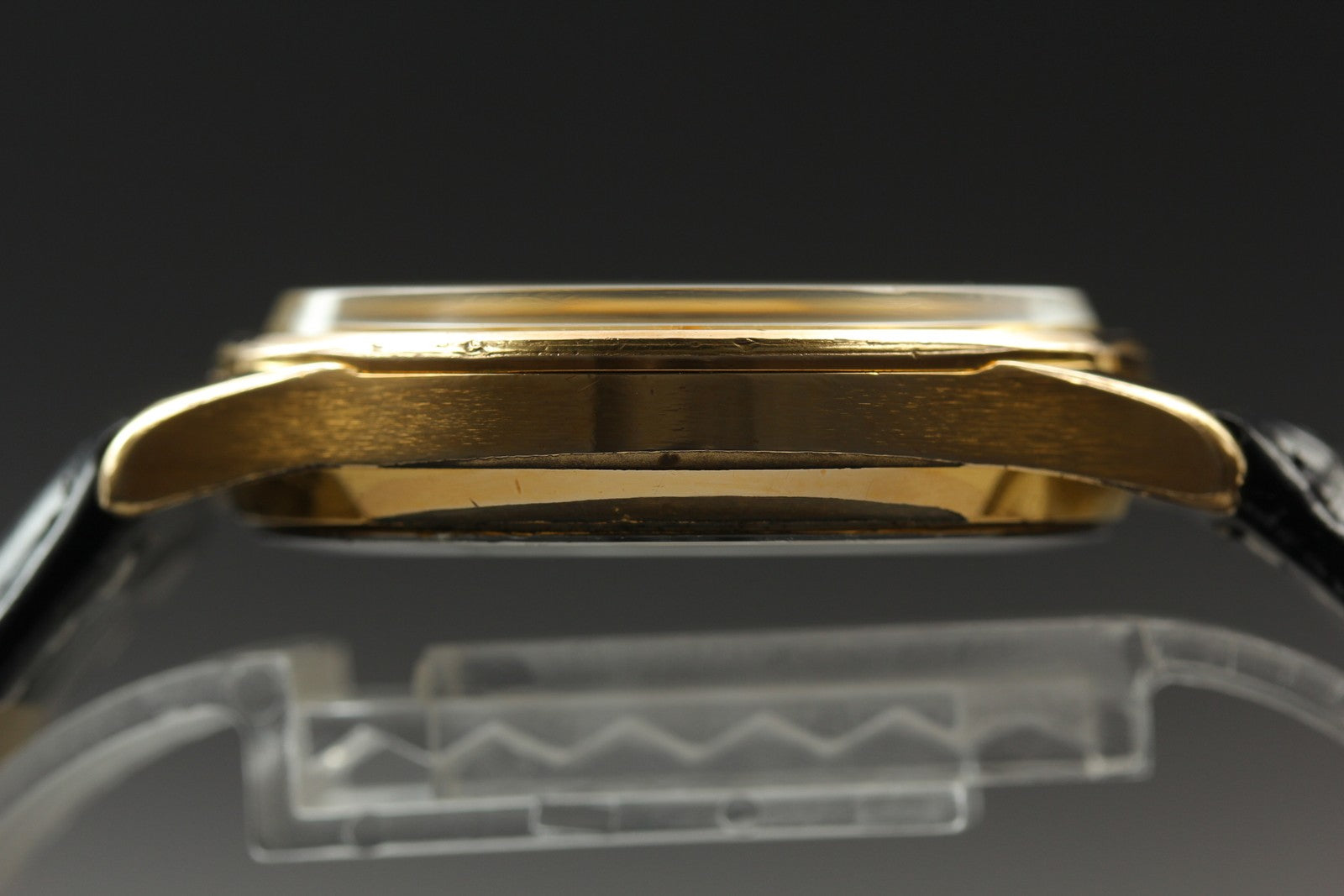 1977 OMEGA Seamaster 196.0106 34mm Quartz Cal.1342 Gold Dial Men's Vintage Exc+5