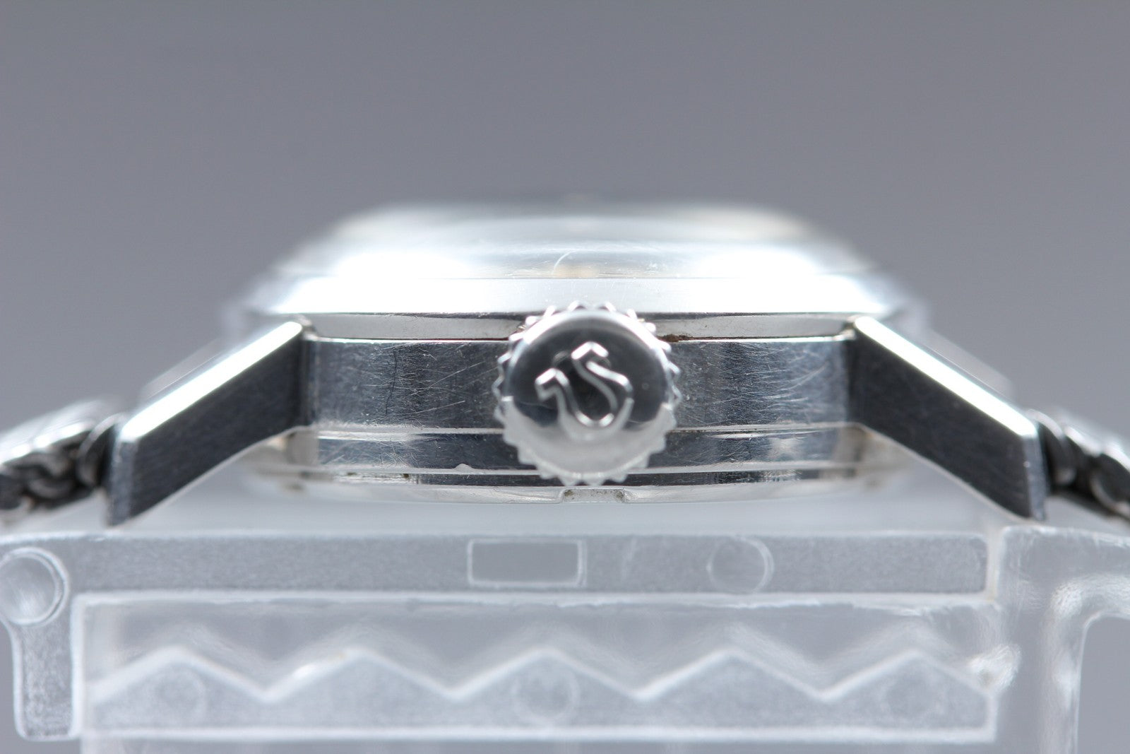 Vintage 1963 Near MINT OMEGA Seamaster Geneve 515.003 19mm Manual Silver Women's