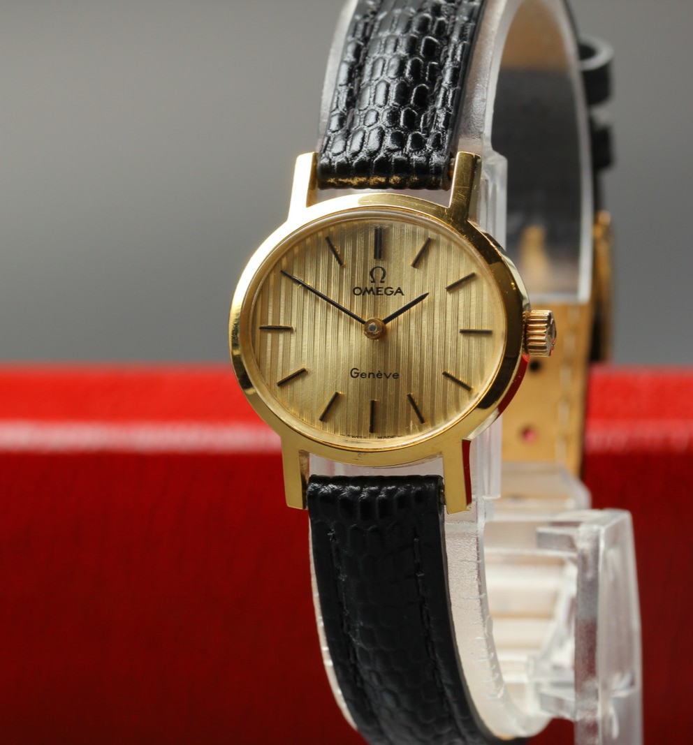 1972 Near MINT / Box OMEGA Geneve 23mm 511.0412 Manual Gold Women's Vintage