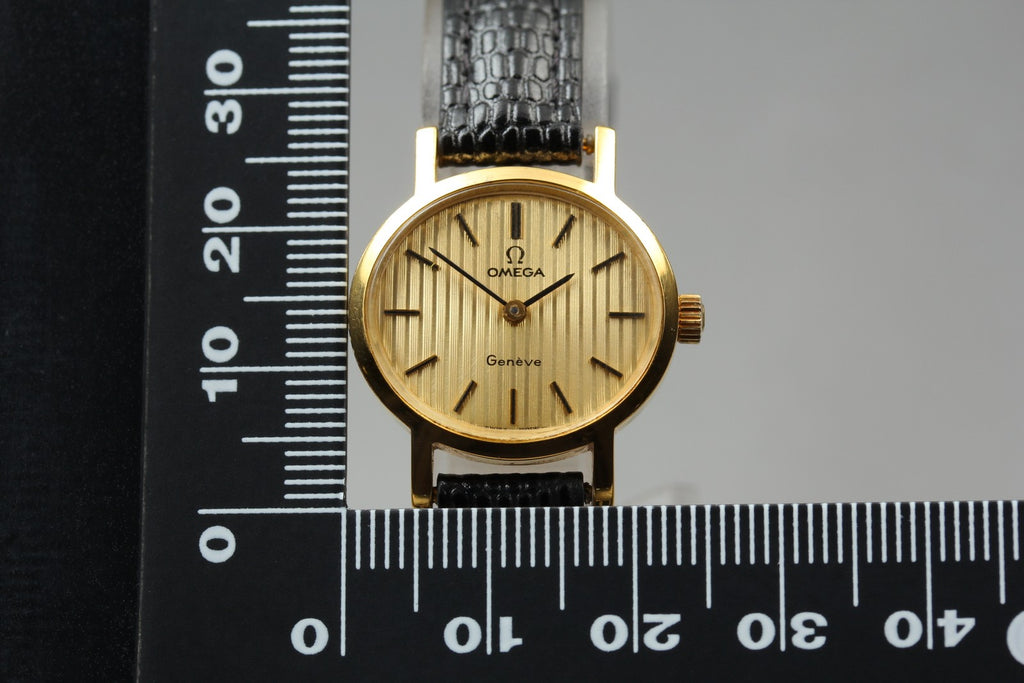 1972 Near MINT / Box OMEGA Geneve 23mm 511.0412 Manual Gold Women's Vintage