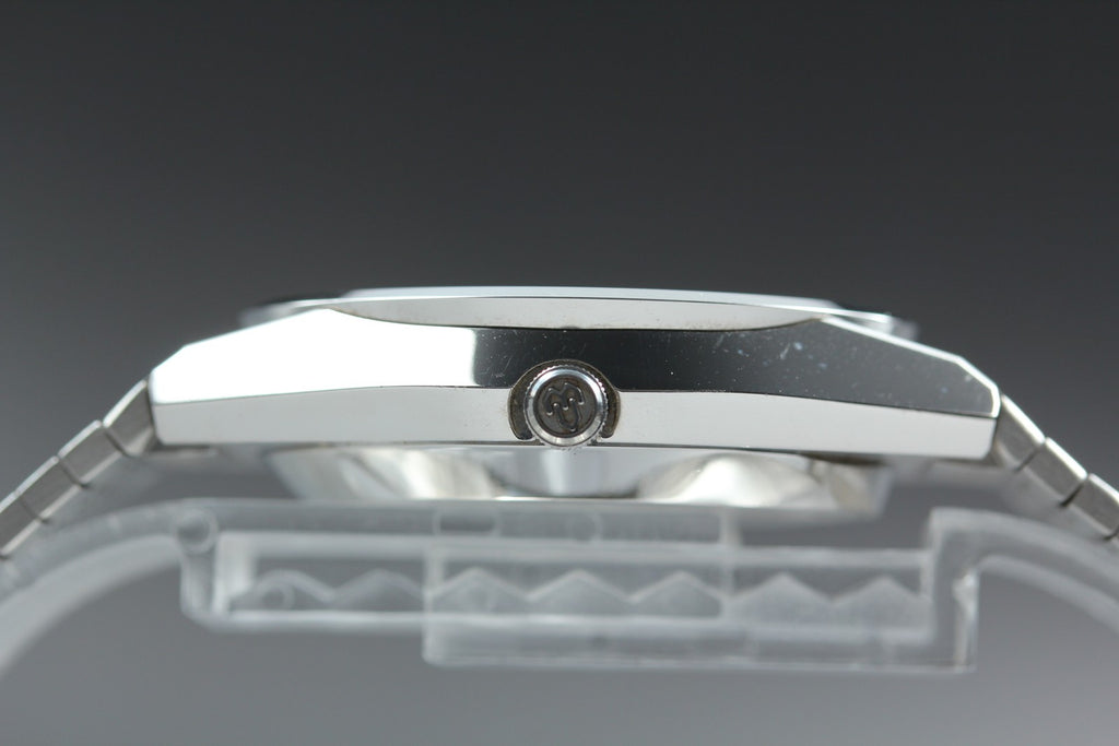 1977 Near MINT SEIKO Grand Quartz 35mm 4843-8110 Silver Dial Men's Vintage JAPAN