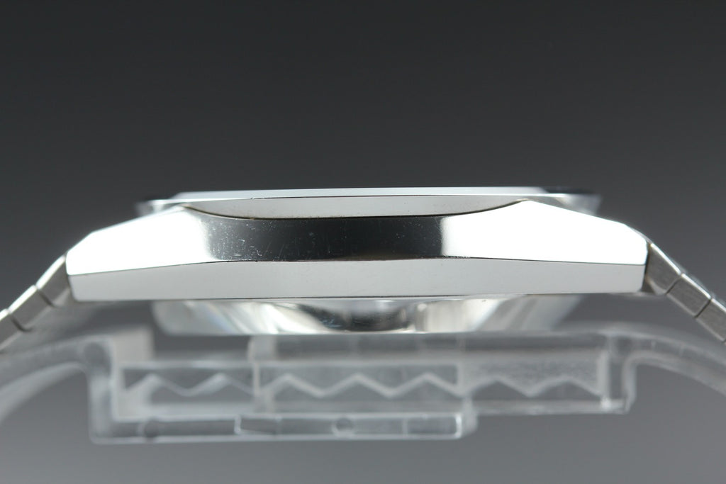 1977 Near MINT SEIKO Grand Quartz 35mm 4843-8110 Silver Dial Men's Vintage JAPAN