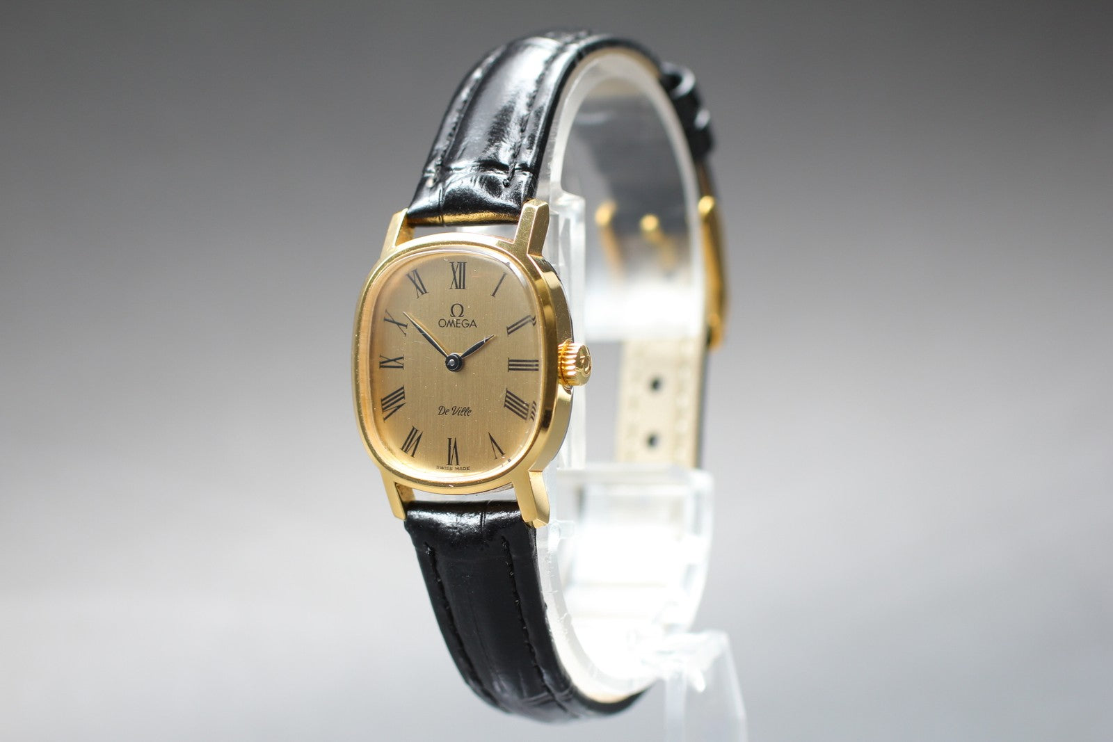 1979 Near MINT OMEGA De Ville 21mm 511.0509 Manual Gold Roman Women's Vintage