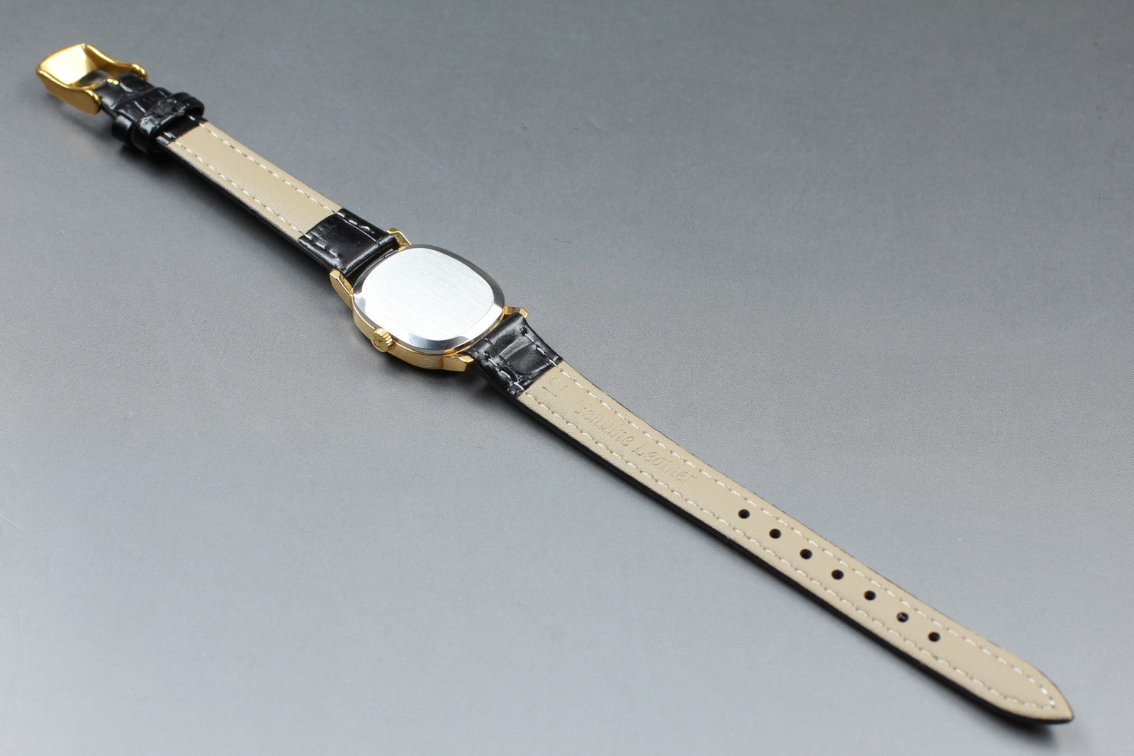 1979 Near MINT OMEGA De Ville 21mm 511.0509 Manual Gold Roman Women's Vintage