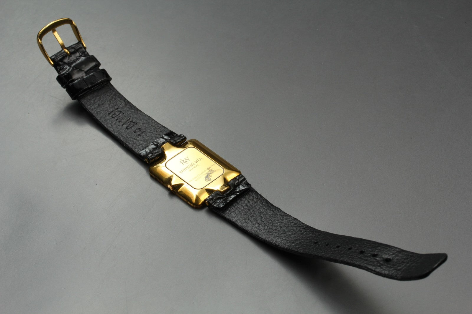 Exc+5 Raymond Weil Othello 120 25mm Gold Dial Diamond Quartz Tank Unisex From JP