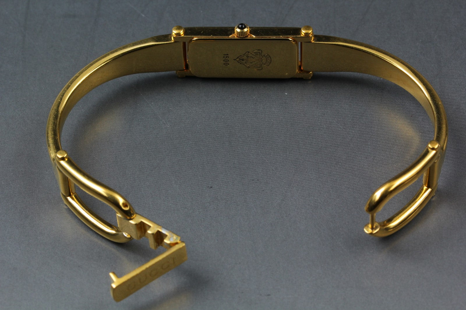 Near MINT Vintage GUCCI 1500 12mm Quartz Gold Dial Bangle Women's From JAPAN