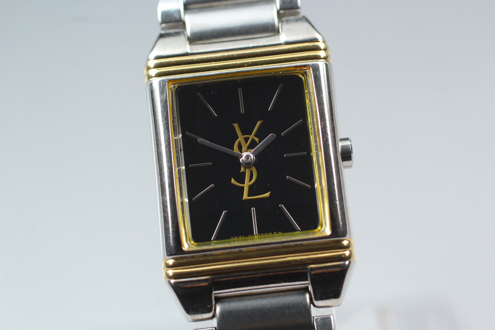 Near MINT Yves Saint Laurent 5421-H04732 18mm Quartz Black Tank Women's Vintage