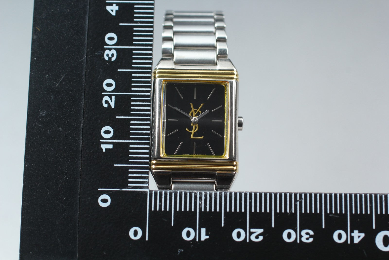 Near MINT Yves Saint Laurent 5421-H04732 18mm Quartz Black Tank Women's Vintage