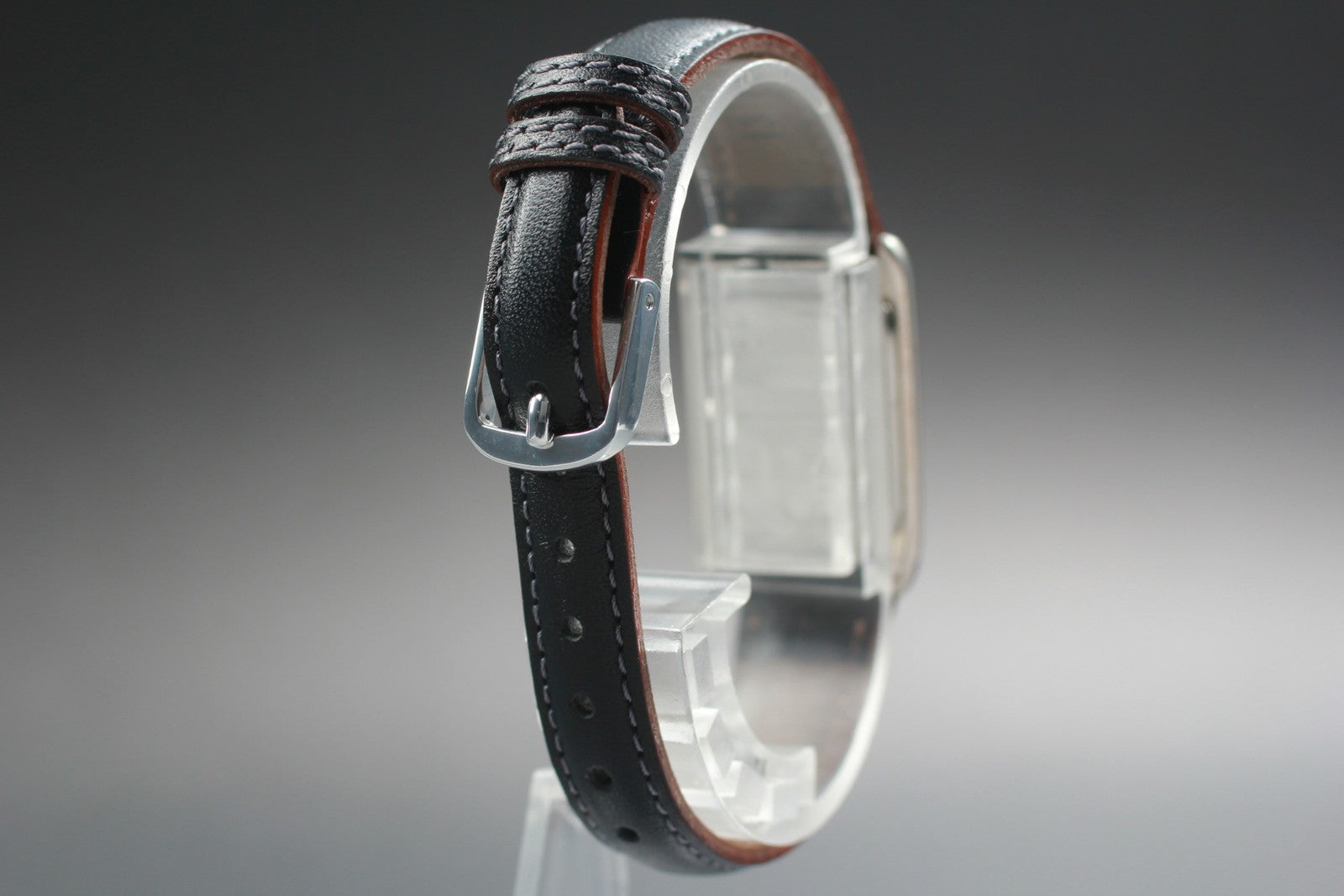 Near MINT Yves Saint Laurent 21mm 5420-F46657 Quartz Roman Tank Women's Vintage