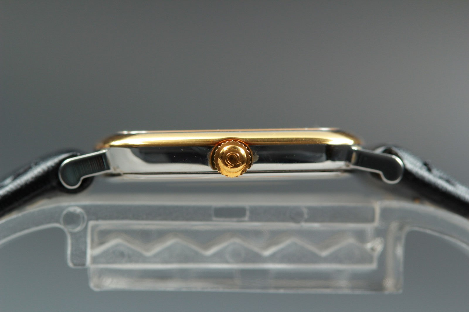 1993 Near MINT OMEGA De Ville 23mm 595.3111 Quartz Silver Roman Women's Vintage