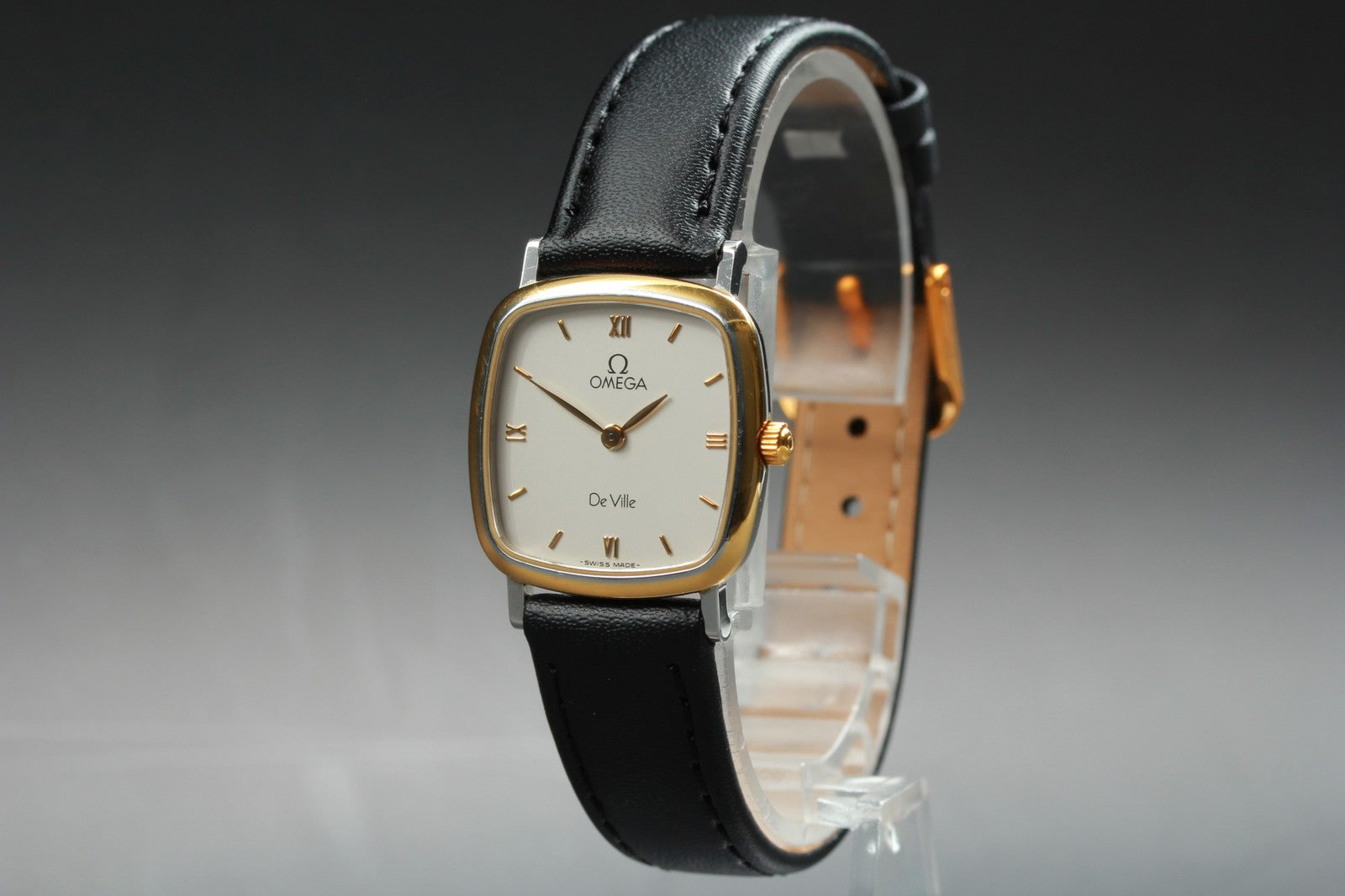 1993 Near MINT OMEGA De Ville 23mm 595.3111 Quartz Silver Roman Women's Vintage