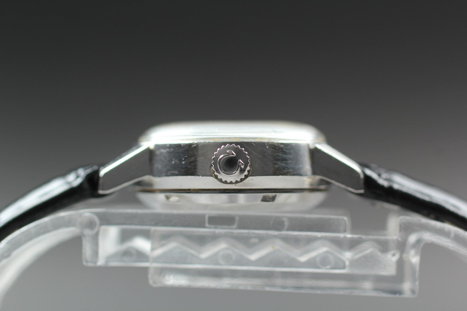 1966 Near MINT OMEGA Seamaster Geneve 21mm 565.002 Automatic Women's Vintage