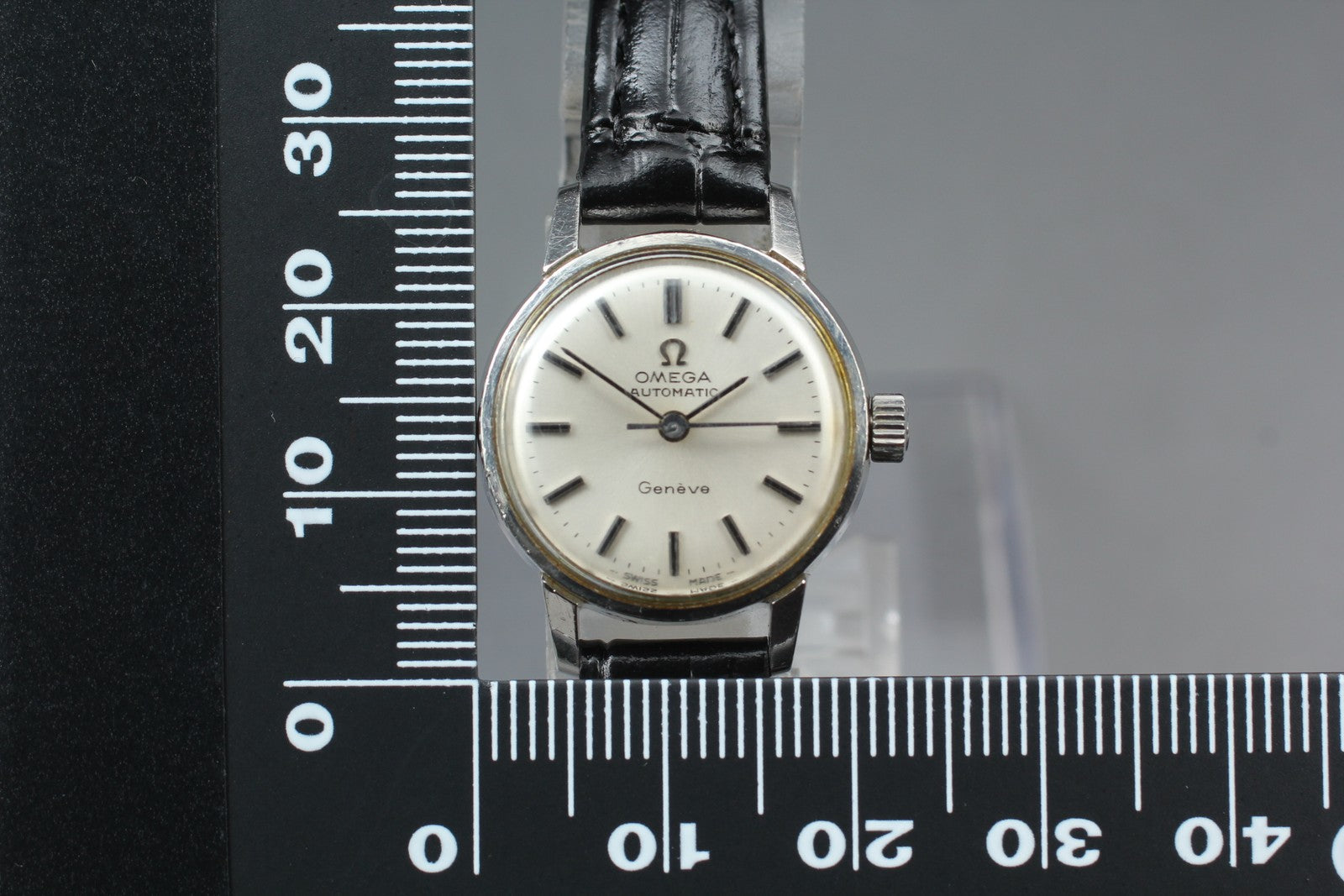 1966 Near MINT OMEGA Seamaster Geneve 21mm 565.002 Automatic Women's Vintage
