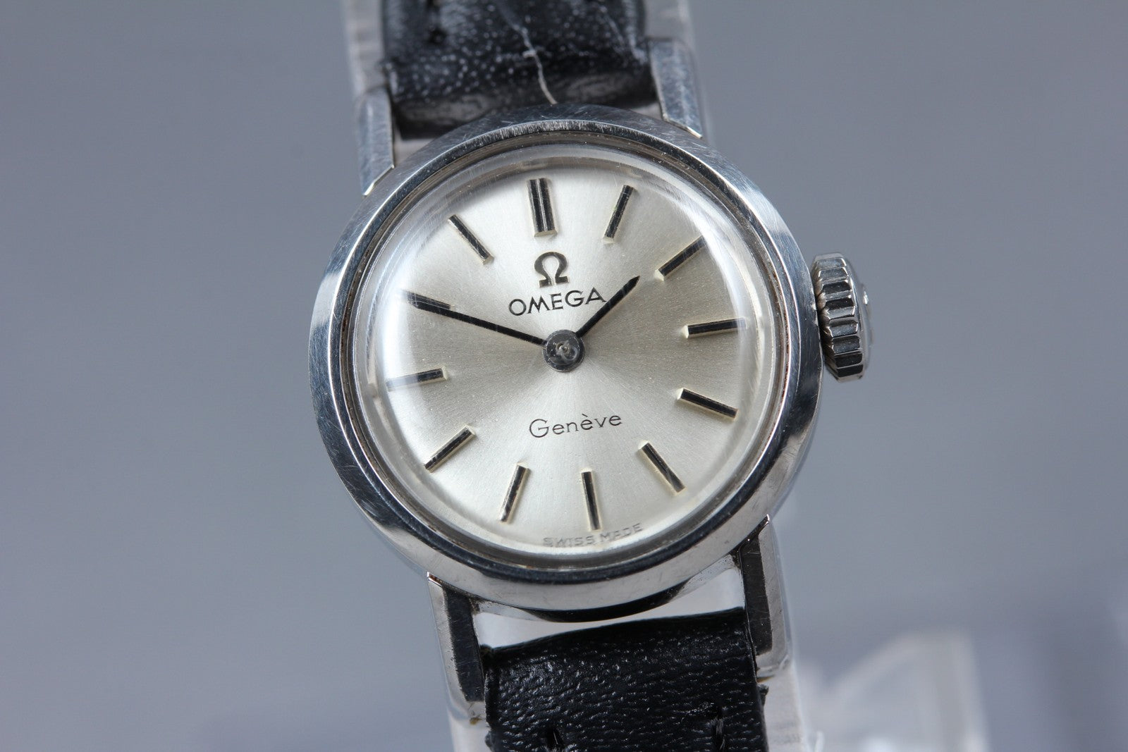 1963 Near MINT OMEGA Seamaster Geneve 19mm 515.003 Manual Silver Women's Vintage