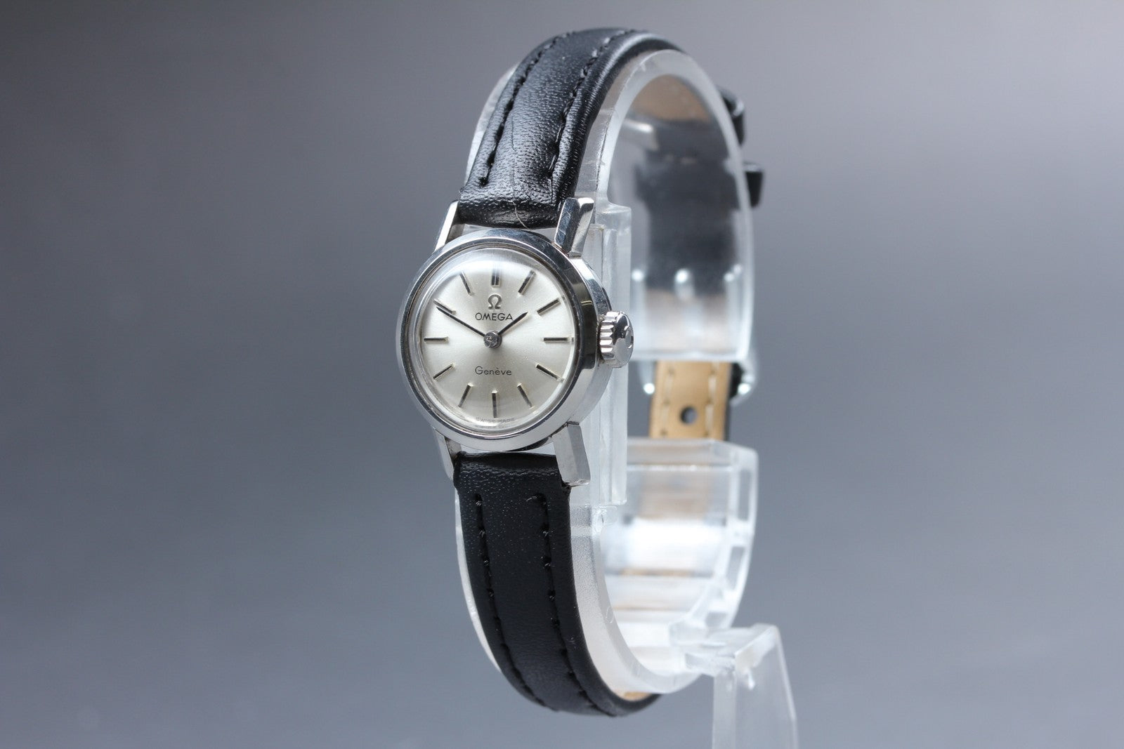 1963 Near MINT OMEGA Seamaster Geneve 19mm 515.003 Manual Silver Women's Vintage