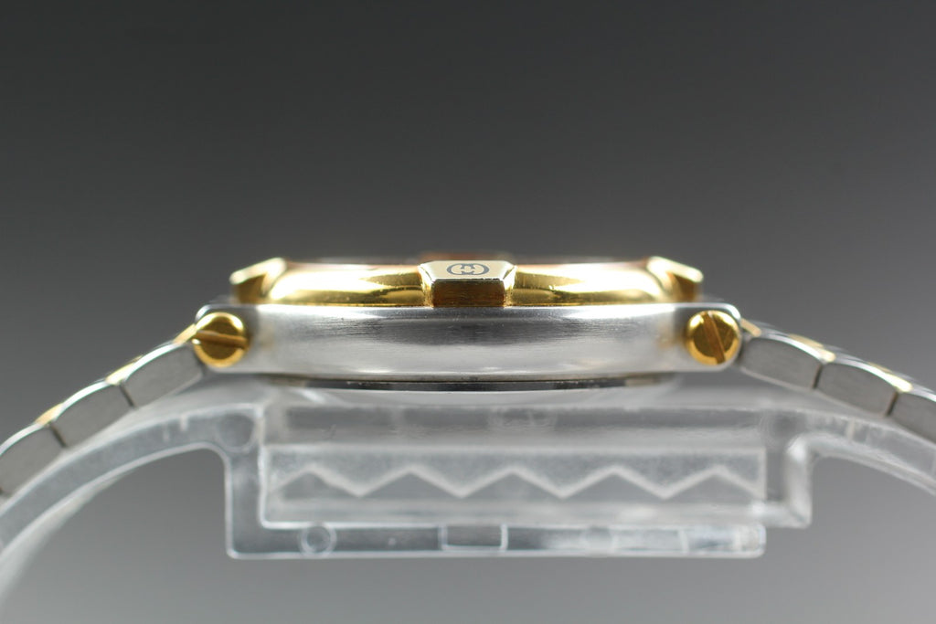 Near MINT / Box Gucci 9000L 25mm Quartz Gold Dial Women's Vintage From JAPAN