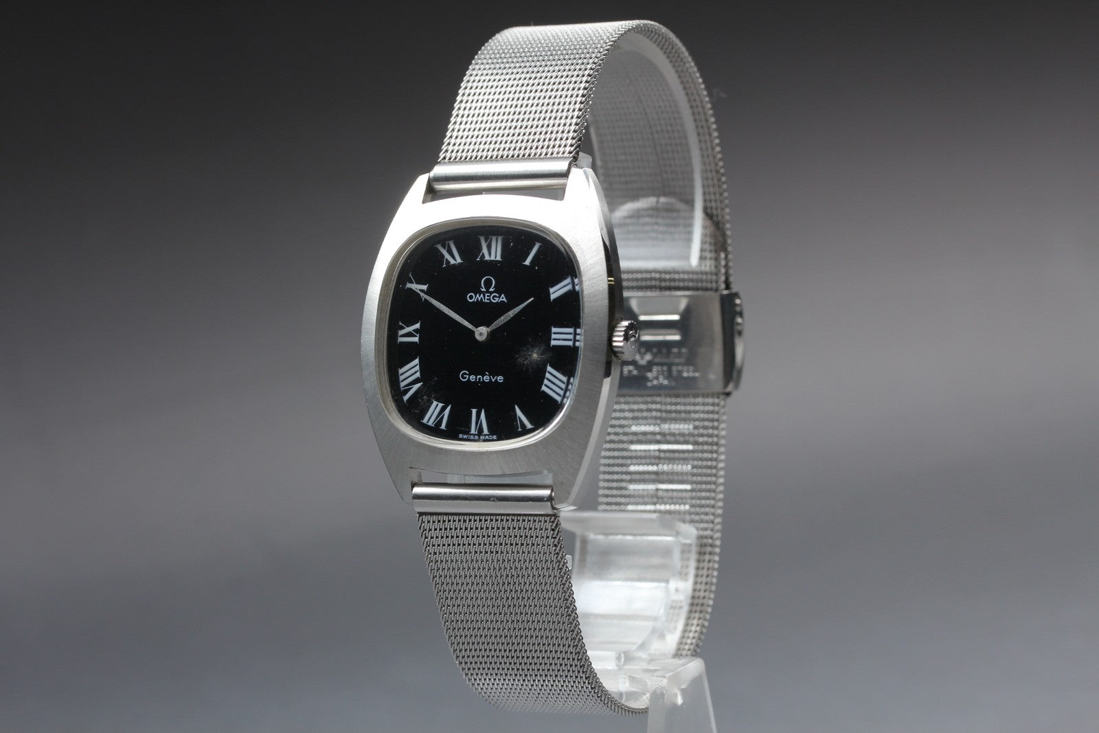 Vintage 1973 Near MINT Omega Geneve 111.0123 32mm Manual Cal.625 Black Roman Men