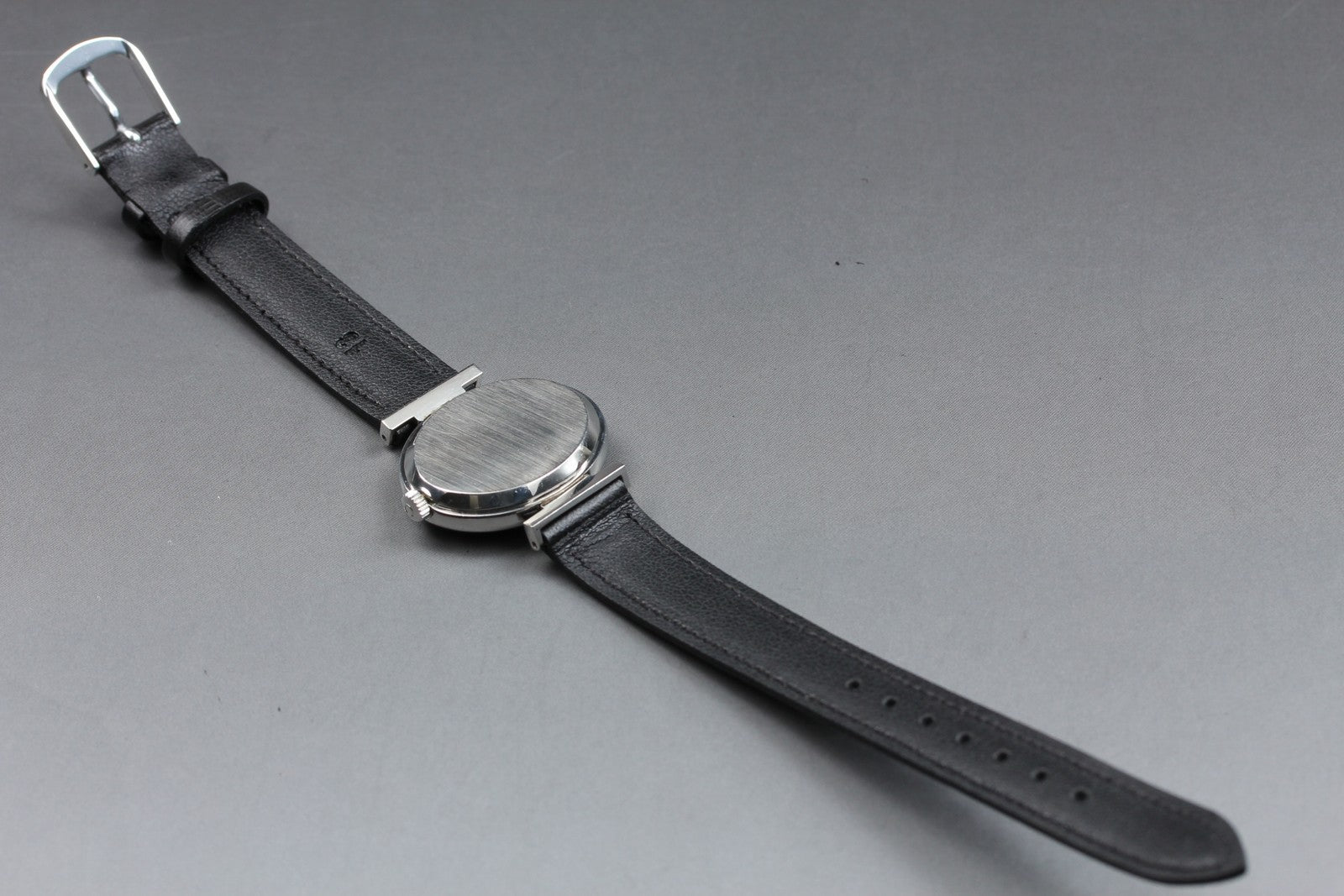 1978 Near MINT OMEGA De Ville 27mm 511.0558 Manual Cal.625 Silver Women Vintage