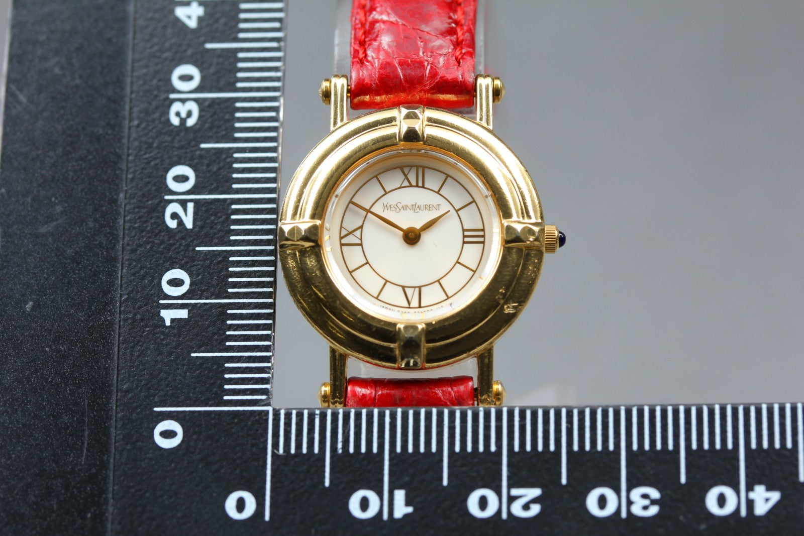 Yves Saint Laurent 5420-F46649 23mm White Roman Quartz Women's Vintage Exc+5