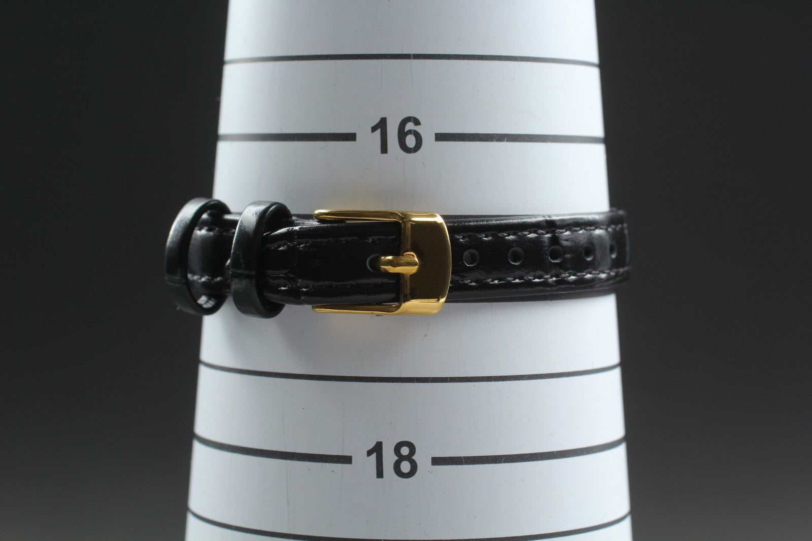 1984 Near MINT OMEGA De Ville 19mm 591.0299 Quartz Cal.1450 Gold Women's Vintage