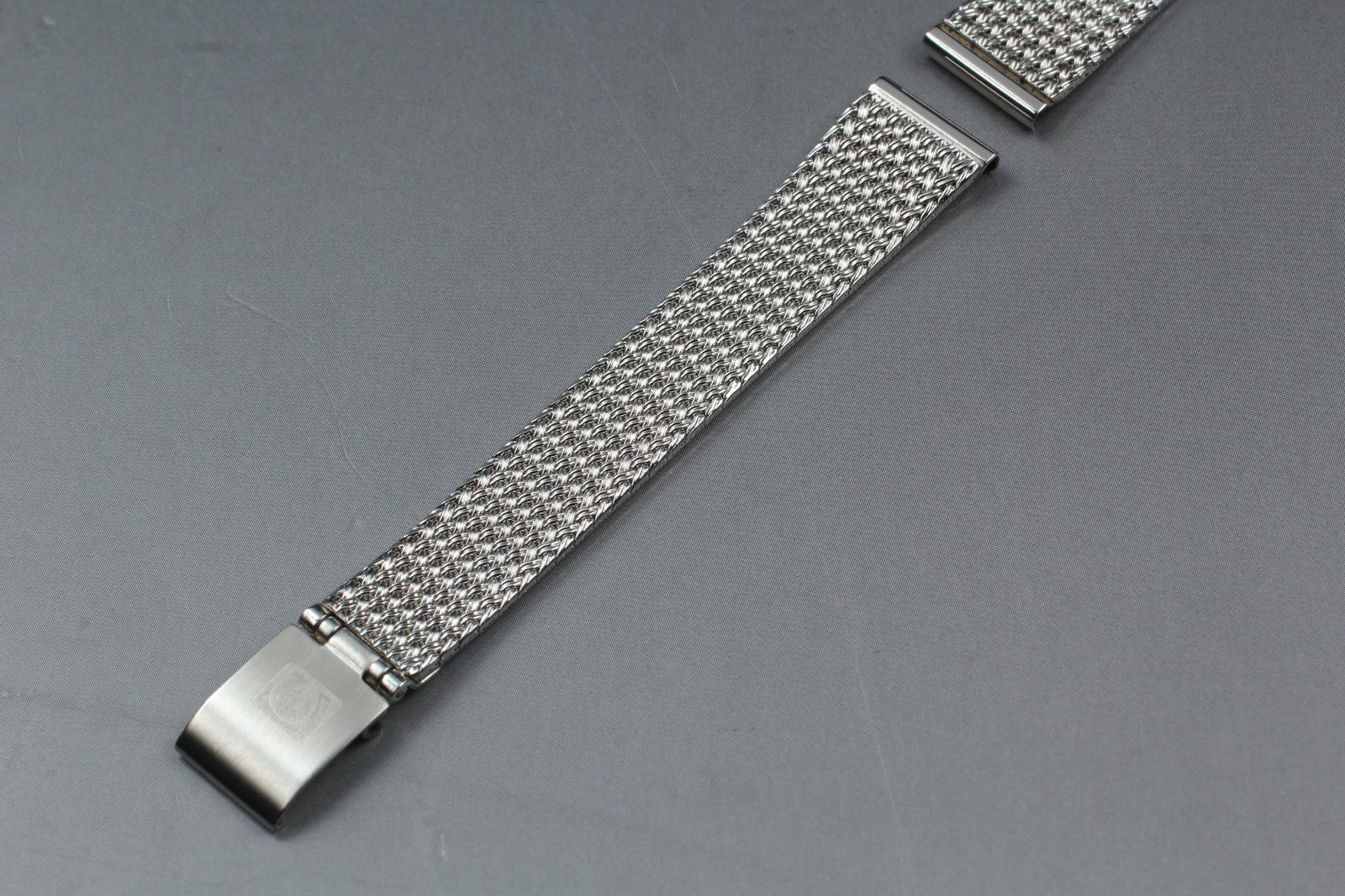 Near MINT OMEGA Milanese/Mesh Band 12mm Stainless Bracelet Women's Vintage