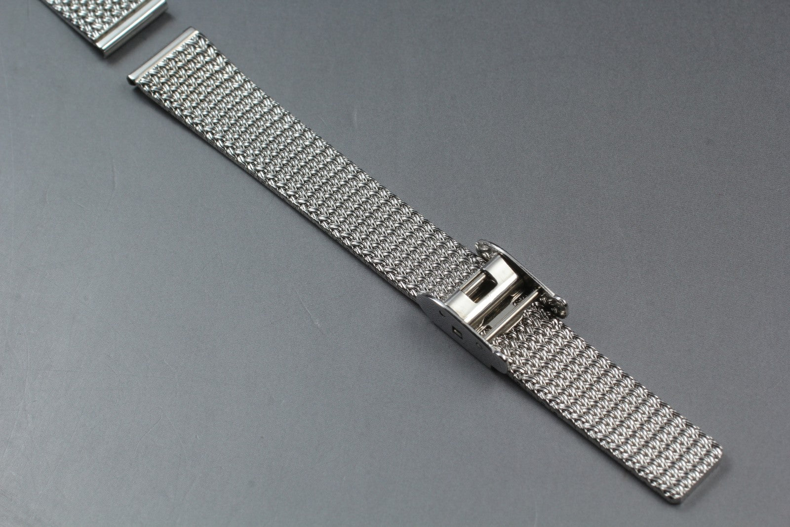 Near MINT OMEGA Milanese/Mesh Band 12mm Stainless Bracelet Women's Vintage