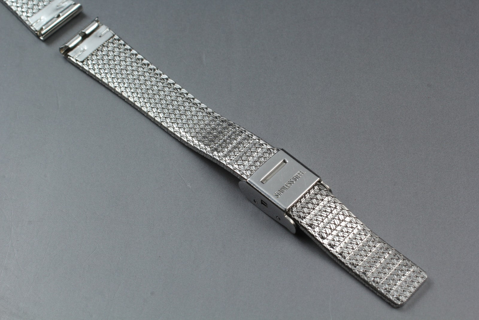 Near MINT OMEGA Milanese/Mesh Band 12mm Stainless Bracelet Women's Vintage