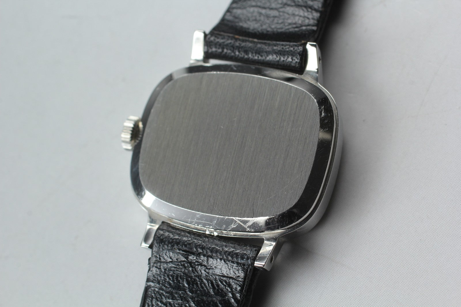 1979 Near MINT/Box OMEGA De Ville 24mm 511.0413 Manual Wind Silver Women Vintage