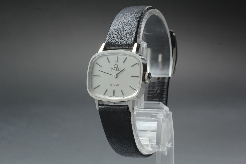 1979 Near MINT/Box OMEGA De Ville 24mm 511.0413 Manual Wind Silver Women Vintage