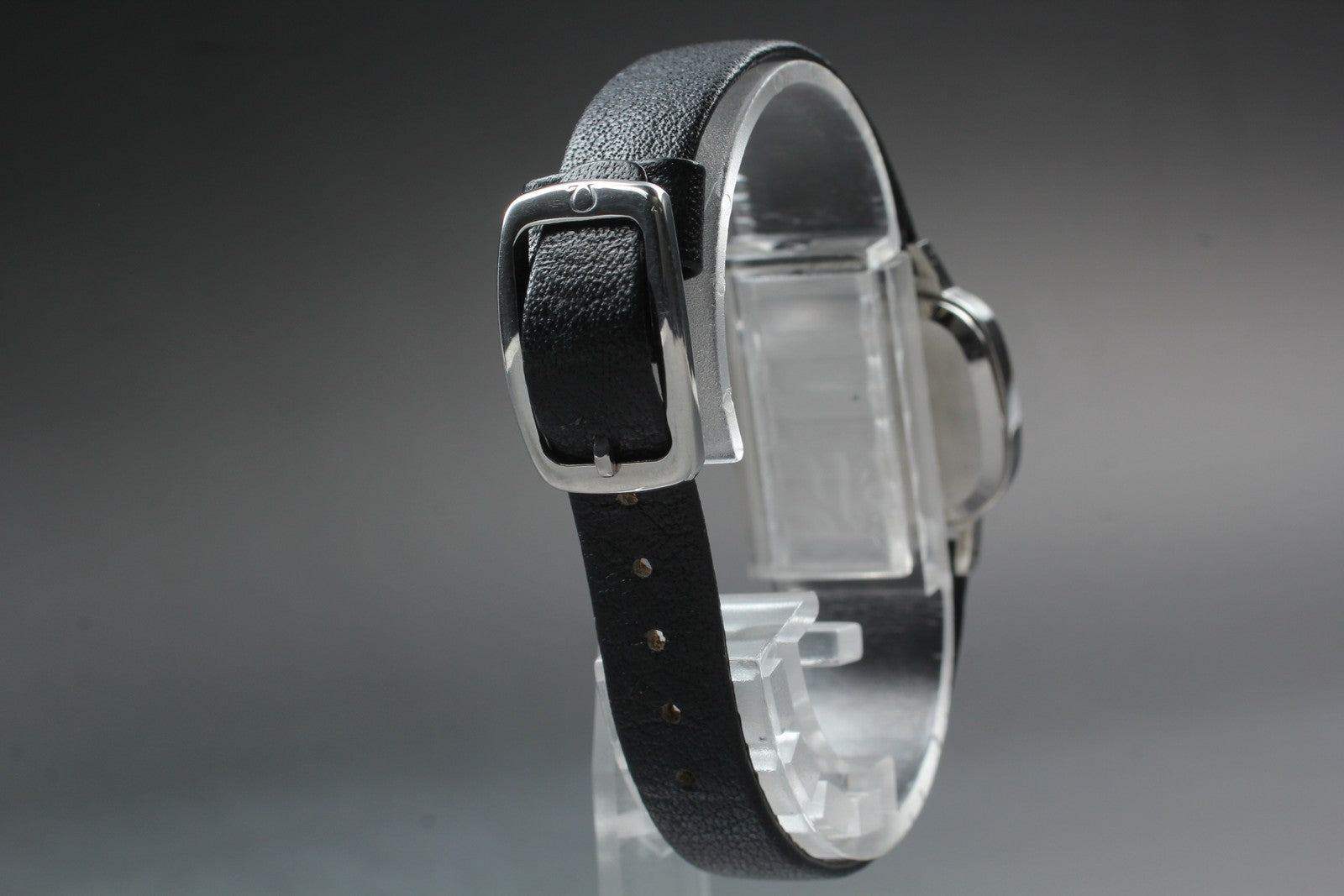 1979 Near MINT/Box OMEGA De Ville 24mm 511.0413 Manual Wind Silver Women Vintage
