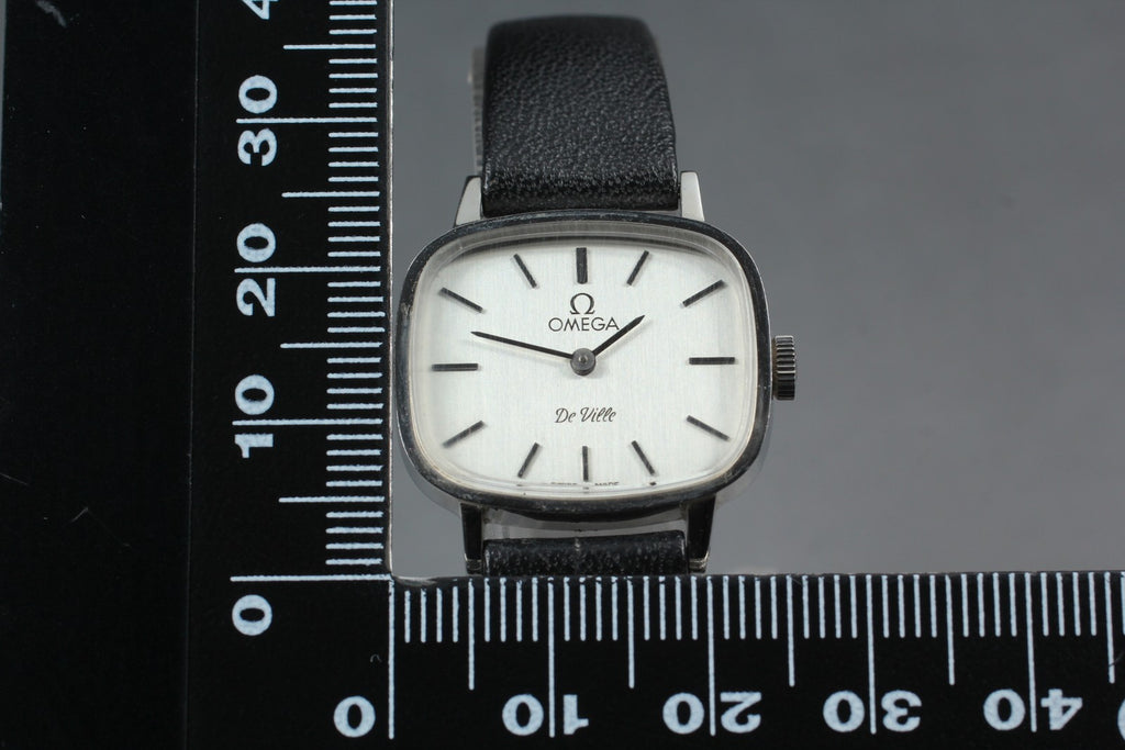 1979 Near MINT/Box OMEGA De Ville 24mm 511.0413 Manual Wind Silver Women Vintage