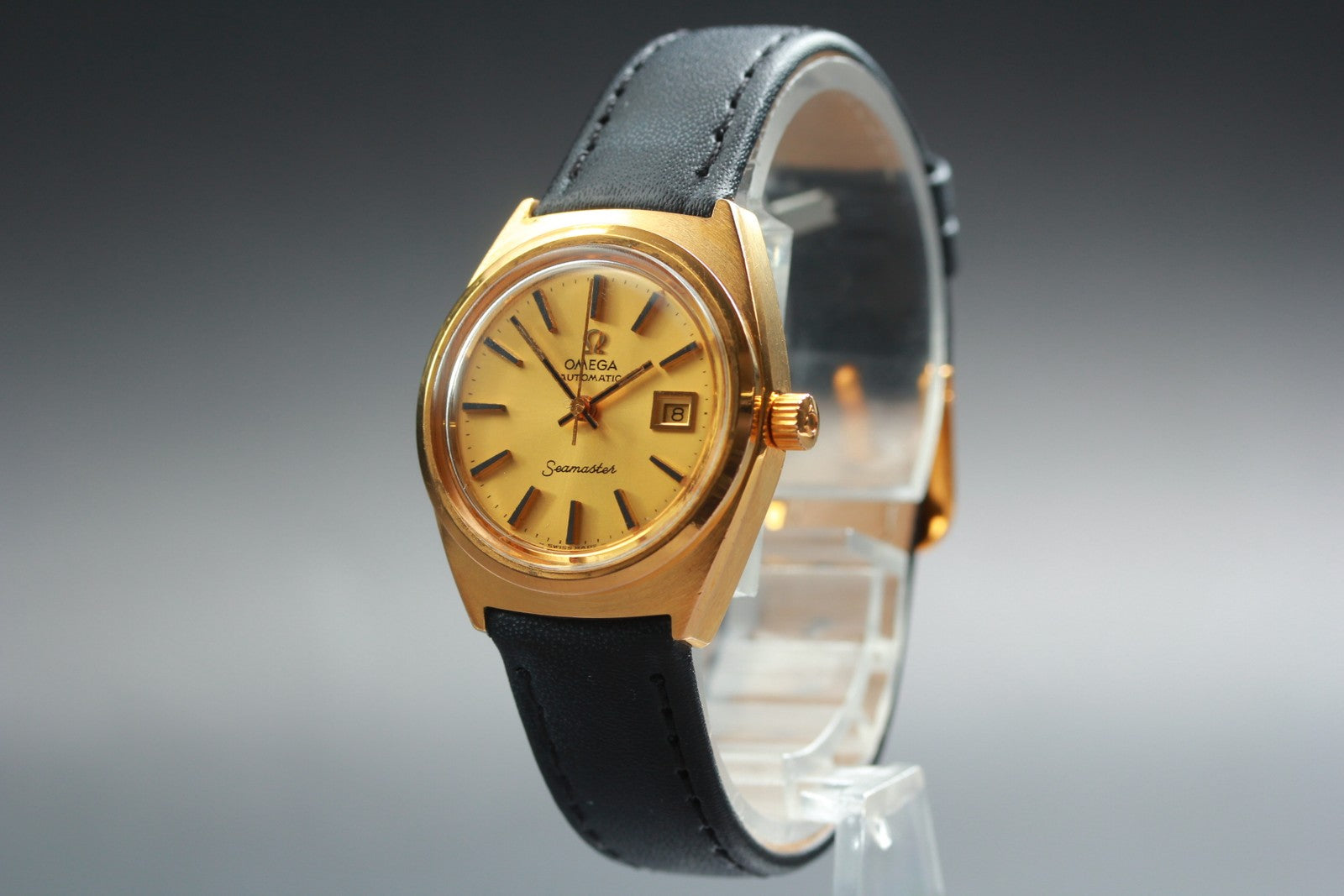1974 Near MINT OMEGA Seamaster 26mm 566.0089 Automatic Gold Dial Women's Vintage