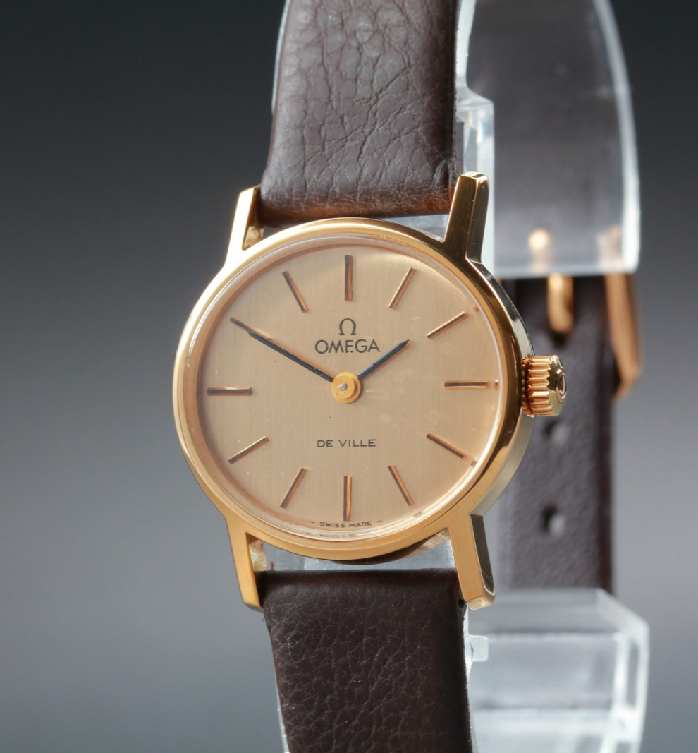1975 Near MINT OMEGA De Ville 24mm 511.0508 Manual Gold Dial Women's Vintage